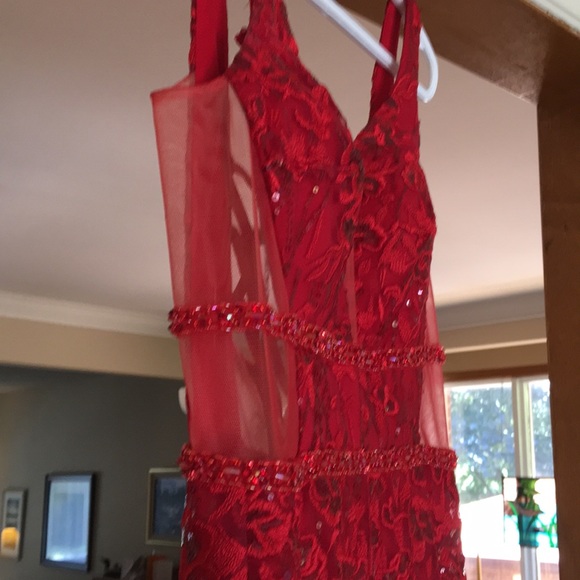 Stunning red lace with sparkle prom dress! - Picture 4 of 14